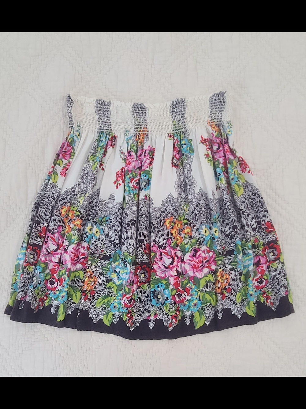 Body Central Boho Floral Thigh-Length Skirt | Size Medium